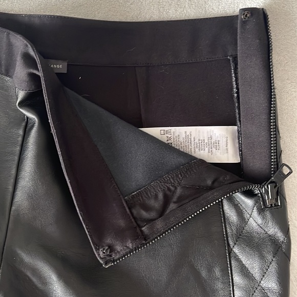 Armani exchange women’s faux leather pants. - Picture 5 of 9